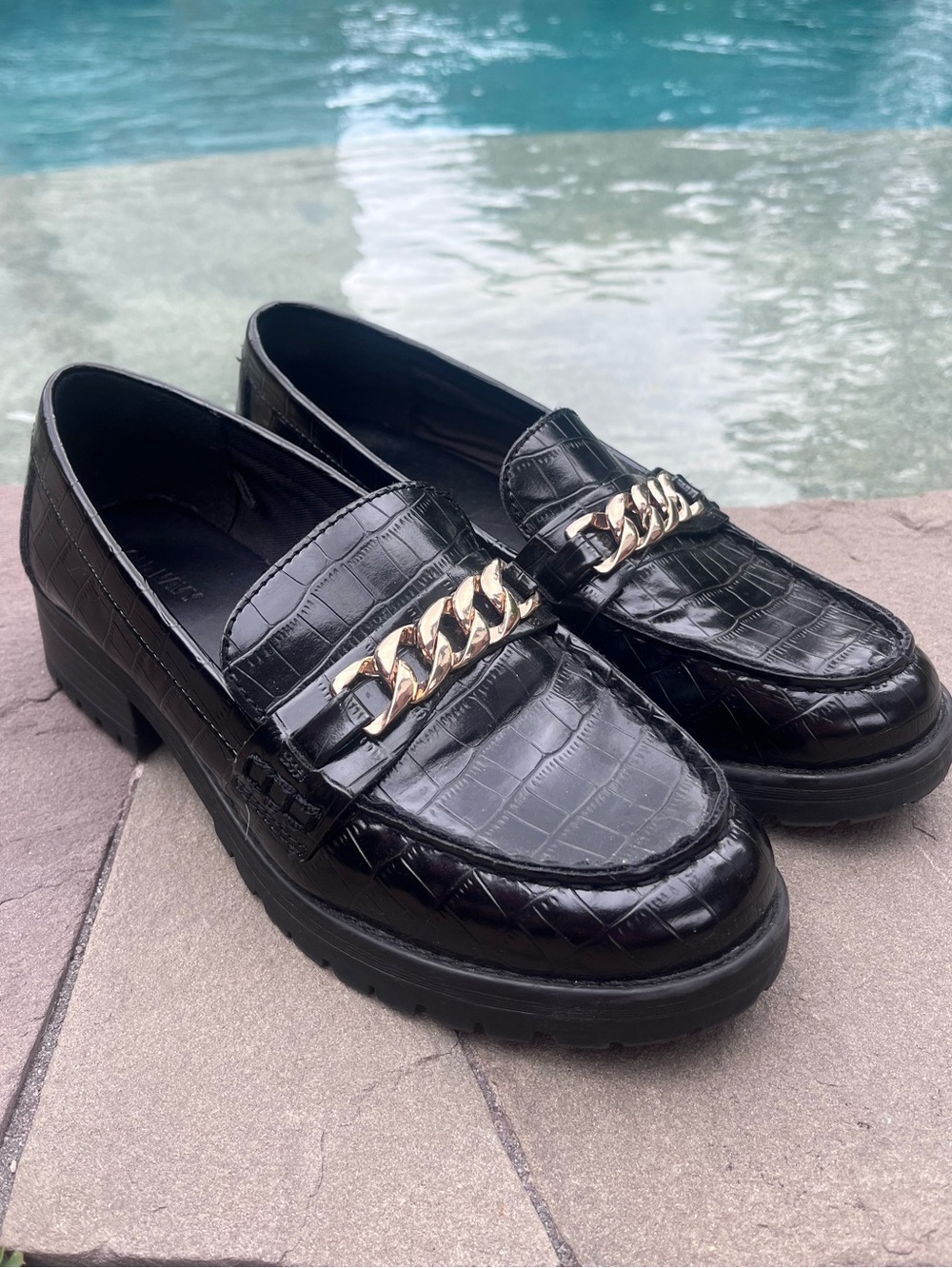 Old Navy Faux Crocodile Leather Chunky Heel Loafers Gold Chain Accent 8